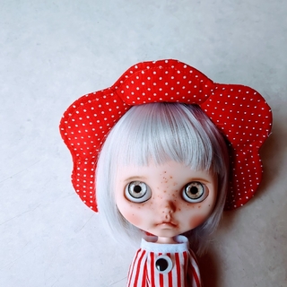 ブライス帽子　赤水玉①(人形)