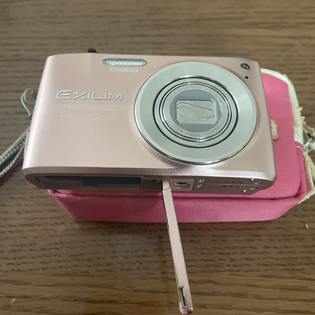 CASIO(カシオ)のカシオ、デジタルカメラ スマホ/家電/カメラのカメラ(コンパクトデジタルカメラ)の商品写真