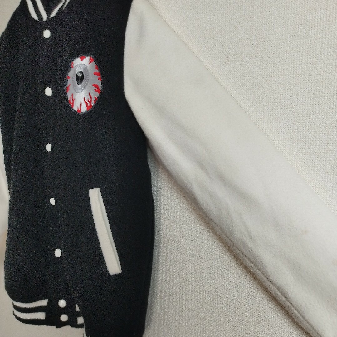 MISHKA(ミシカ)のMISHKA ミシカ 中綿 刺繍ロゴ ジャケット ストリート バックプリント メンズのジャケット/アウター(ブルゾン)の商品写真