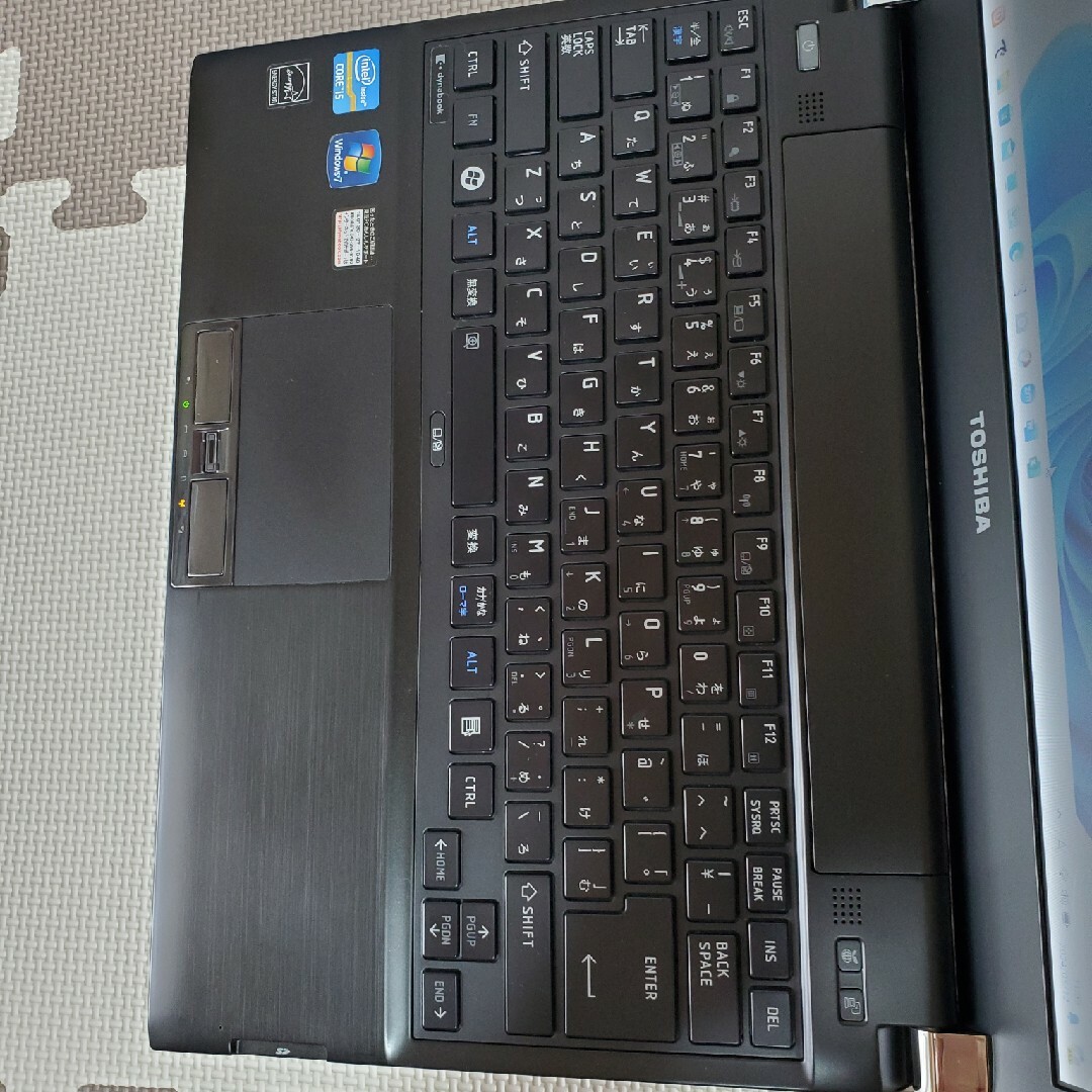 東芝(トウシバ)の東芝  軽量コンパクト ノートパソコン Intel i5搭載！Office入り！ スマホ/家電/カメラのPC/タブレット(ノートPC)の商品写真