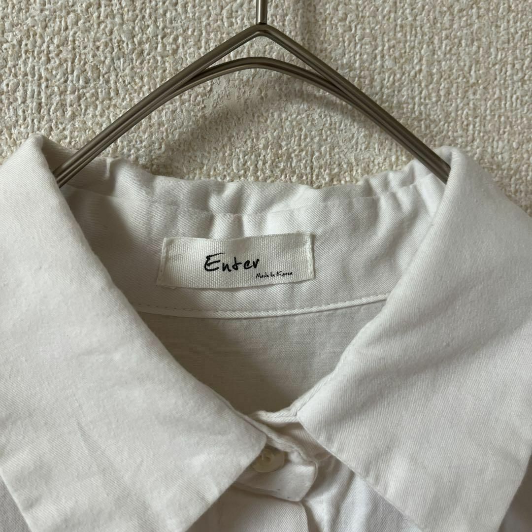 W1 ENDER 背面刺繍シャツ　長袖　ボタンダウン　XLメンズ程度　ゆったり白 メンズのトップス(Tシャツ/カットソー(七分/長袖))の商品写真