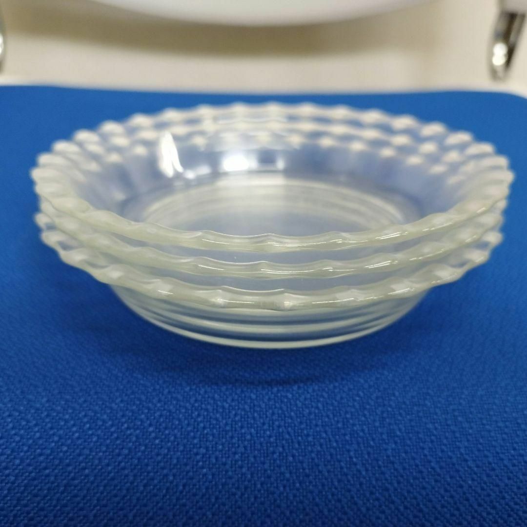 Pyrex(パイレックス)のパイレックス PYREX WARE ふち飾り皿 径15.5cm 3枚セット インテリア/住まい/日用品のキッチン/食器(食器)の商品写真