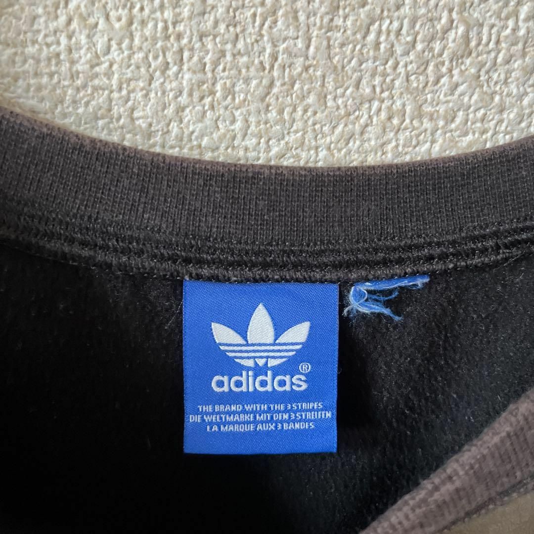 P3 adidas フェイクレザーtシャツ 半袖　黒合皮　ラグラン　XLメンズ程 メンズのトップス(スウェット)の商品写真