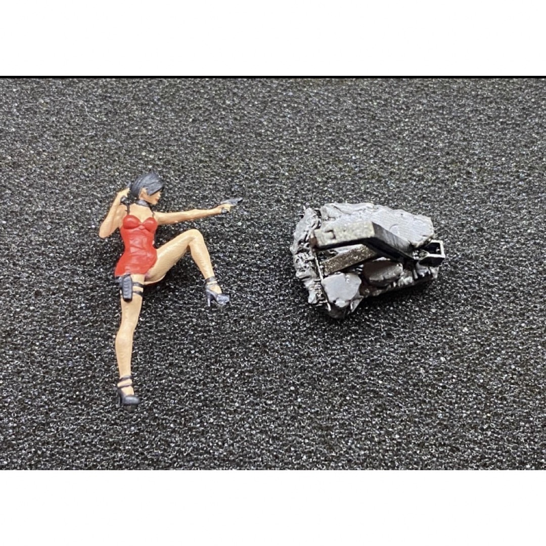 1:64　美ボディー　スナイパー　美女　フィギュアトミカサイズジオラマ日本未発売 ハンドメイドのおもちゃ(フィギュア)の商品写真
