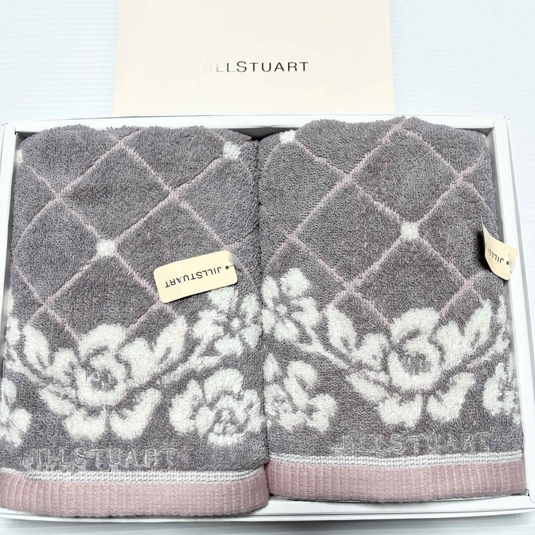 JILLSTUART(ジルスチュアート)のジルスチュアート　新品　フェイスタオル　2枚　タオル美術館　薔薇　グレイ　ローズ インテリア/住まい/日用品の日用品/生活雑貨/旅行(タオル/バス用品)の商品写真