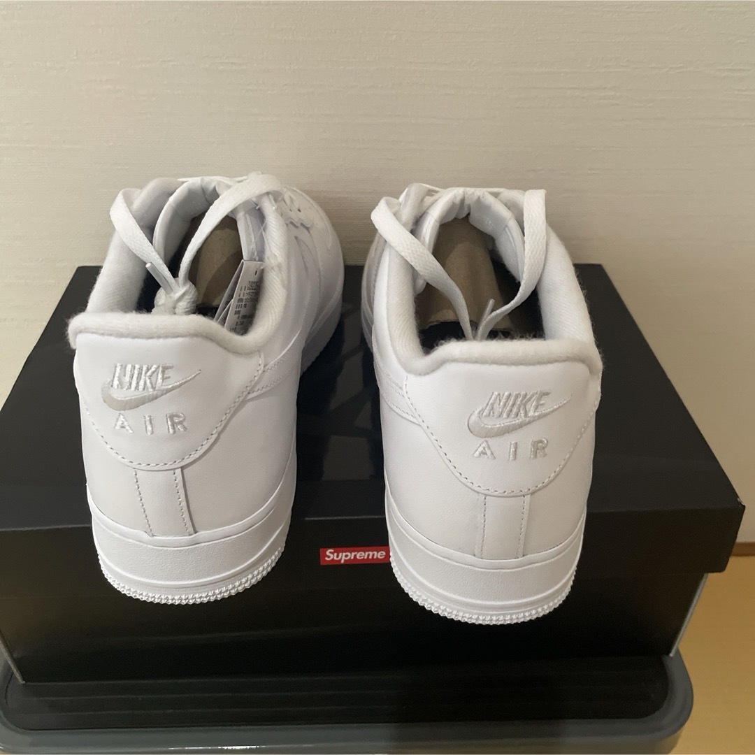 Supreme(シュプリーム)のSupreme × Nike Air Force 1 Low white メンズの靴/シューズ(スニーカー)の商品写真