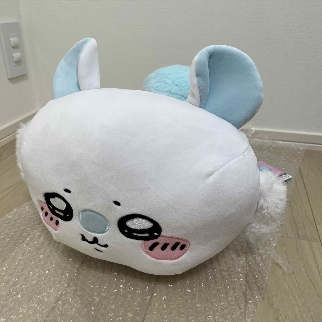 新品未使用★タグ付き★ちいかわ　だららんBIGぬいぐるみ　モモンガ エンタメ/ホビーのおもちゃ/ぬいぐるみ(キャラクターグッズ)の商品写真