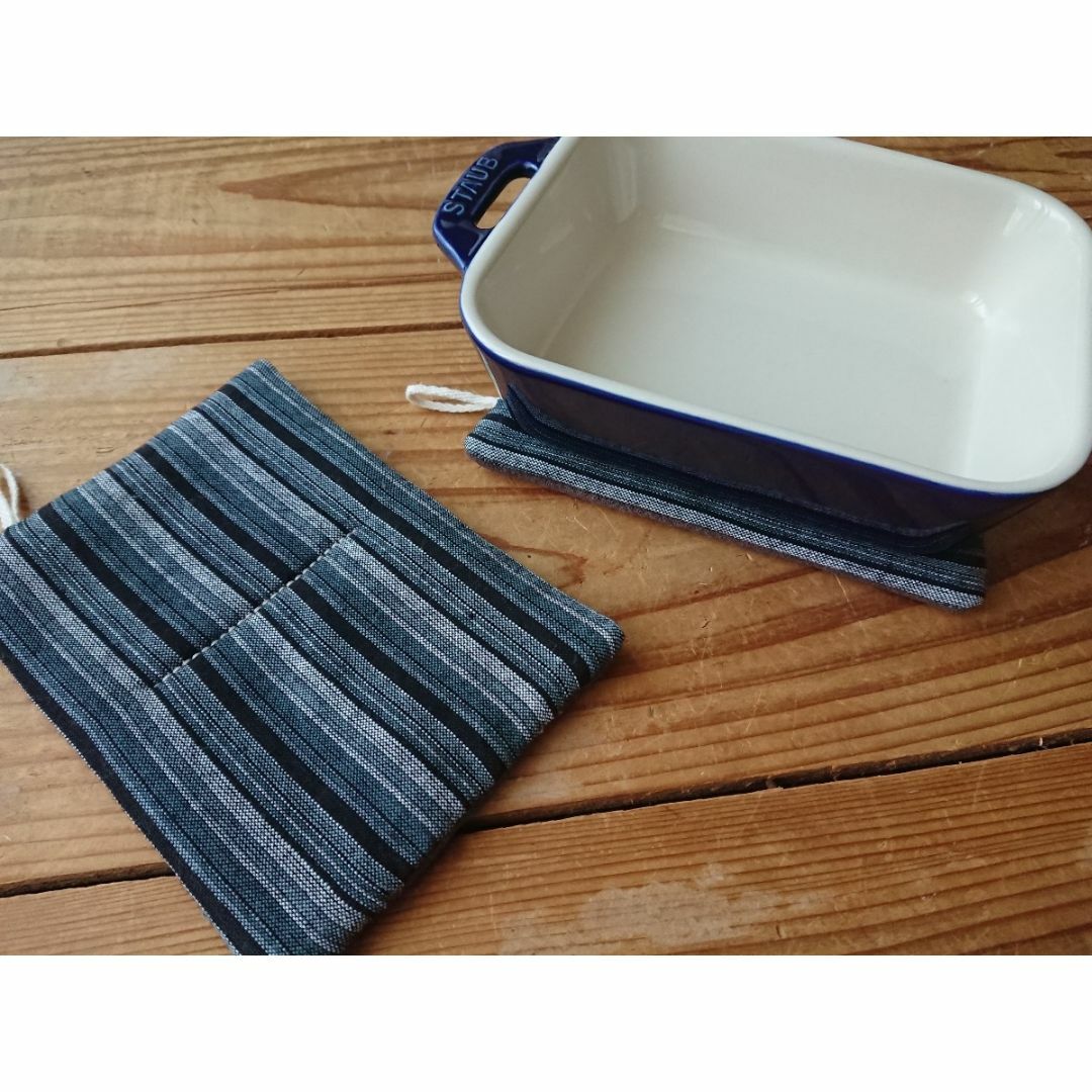 小さめ薄手のシンプル鍋つかみ2枚 インド綿縦縞ストライプ グラタン皿敷き ハンドメイドの生活雑貨(キッチン小物)の商品写真