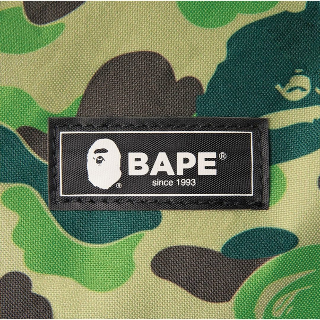 A BATHING APE(アベイシングエイプ)のA BATHING APE アベイシングエイプボストンバッグ メンズのバッグ(ボストンバッグ)の商品写真