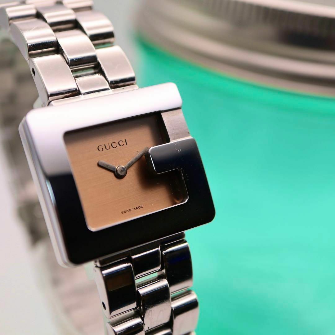 Gucci(グッチ)の美品 GUCCI Gモチーフ スクエア シルバー レディース腕時計 841 レディースのファッション小物(腕時計)の商品写真