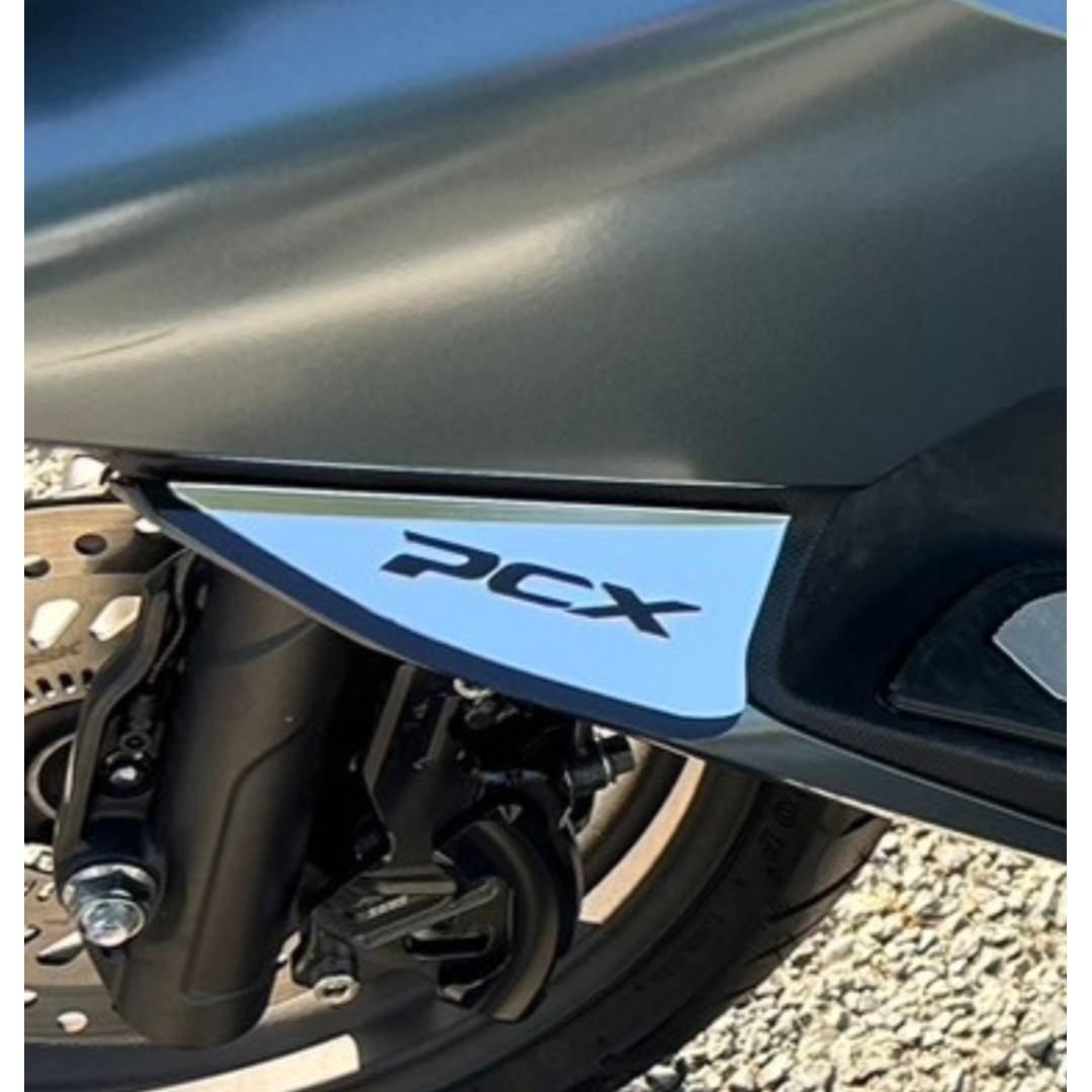 HONDA PCX125 160 ステップ ガーニッシュ シルバー 自動車/バイクのバイク(パーツ)の商品写真