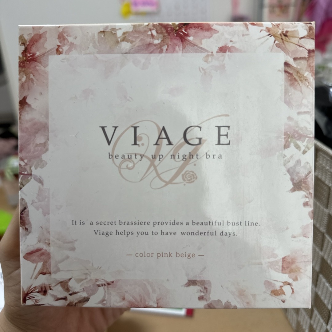 VIAGE(ヴィアージュ)のVIAGE ビューティーアップナイトブラ レディースの下着/アンダーウェア(ブラ&ショーツセット)の商品写真