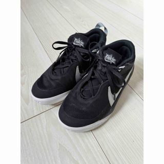 ナイキ(NIKE)のNIKEバッシュ22.5(スニーカー)