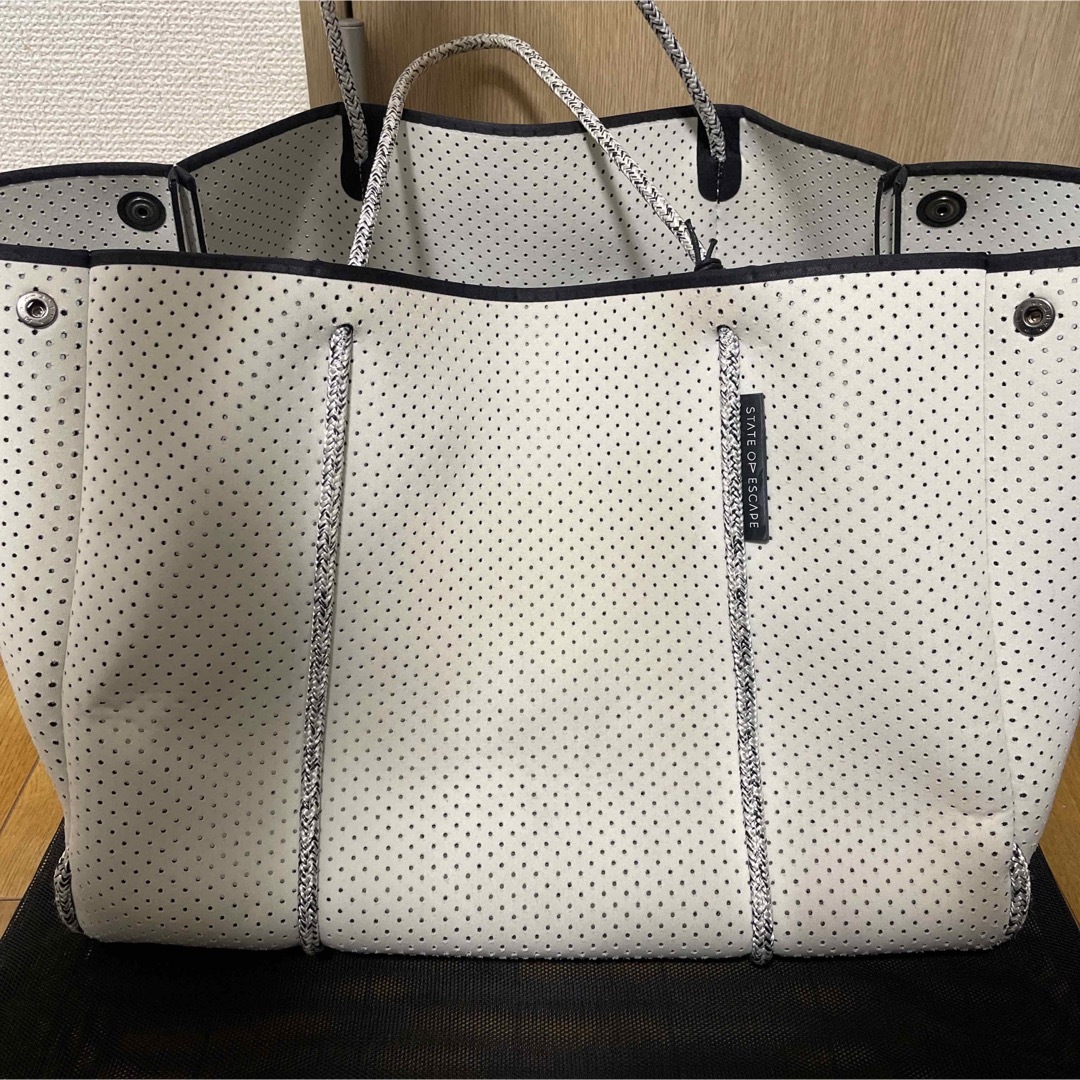 State of Escape(ステイトオブエスケープ)の【ステイトオブエスケープ】escape tote bag レディースのバッグ(トートバッグ)の商品写真