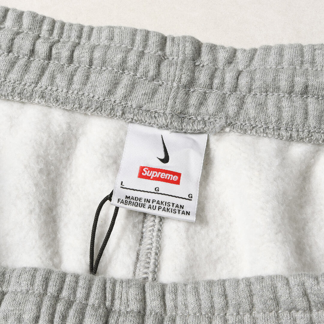 Supreme(シュプリーム)の新品 Supreme シュプリーム パンツ サイズ:L 24SS NIKE サイドロゴ刺繍 スウェットパンツ NIKE SWEATPANT ヘザーグレー ナイキ コラボ ボトムス ズボン【メンズ】 メンズのパンツ(その他)の商品写真