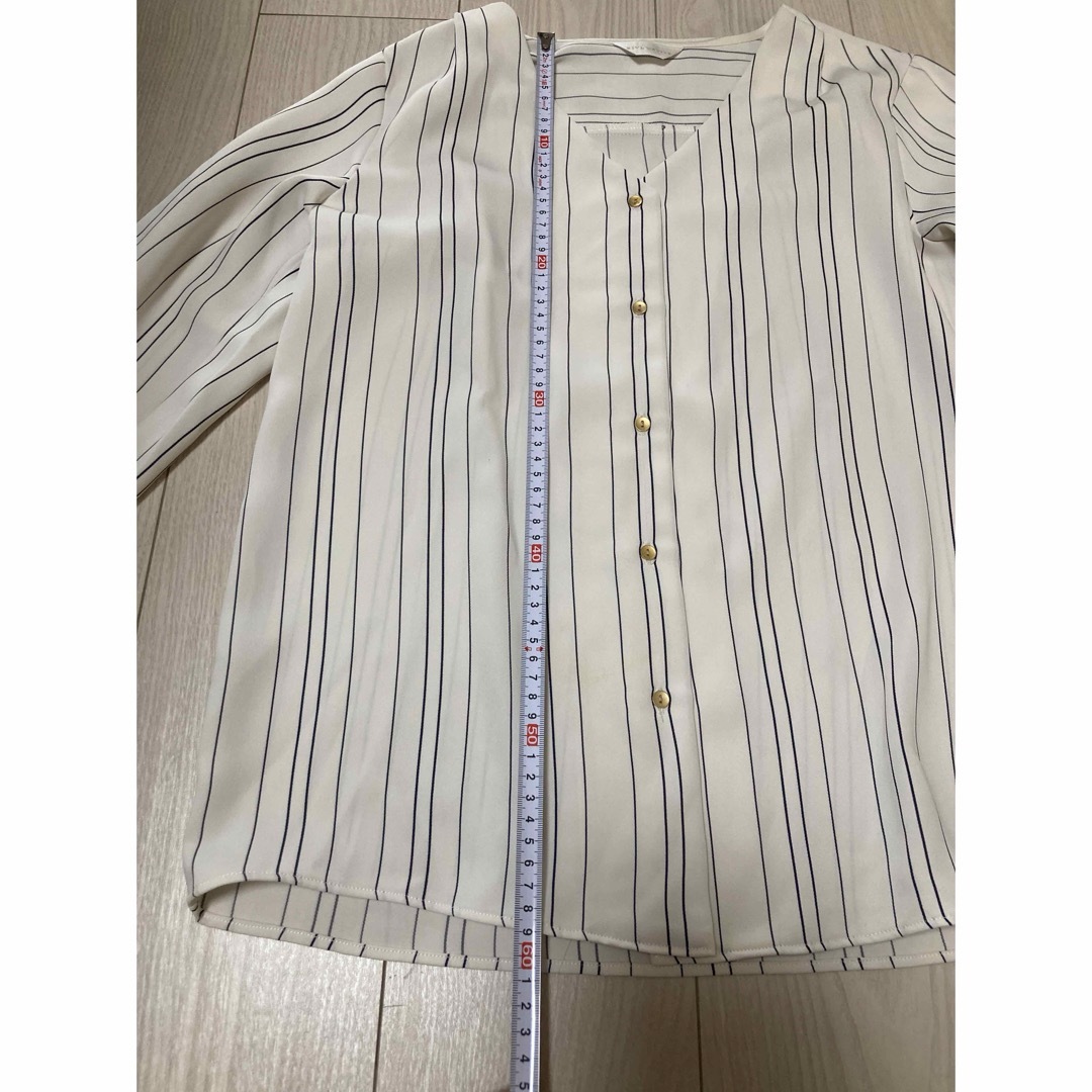 シャツ 長袖 ブラウス ストライプ　トップス　スーツ　オフィスコーデ レディースのトップス(シャツ/ブラウス(長袖/七分))の商品写真