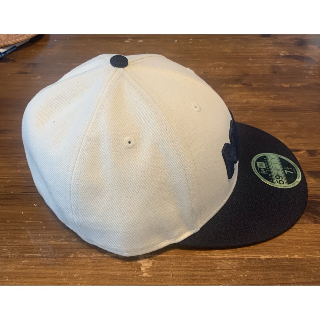 NEW ERA(ニューエラー)の美品❗️ LP 59FIFTY NYC チャンキーロゴ ワインコルク メンズの帽子(キャップ)の商品写真