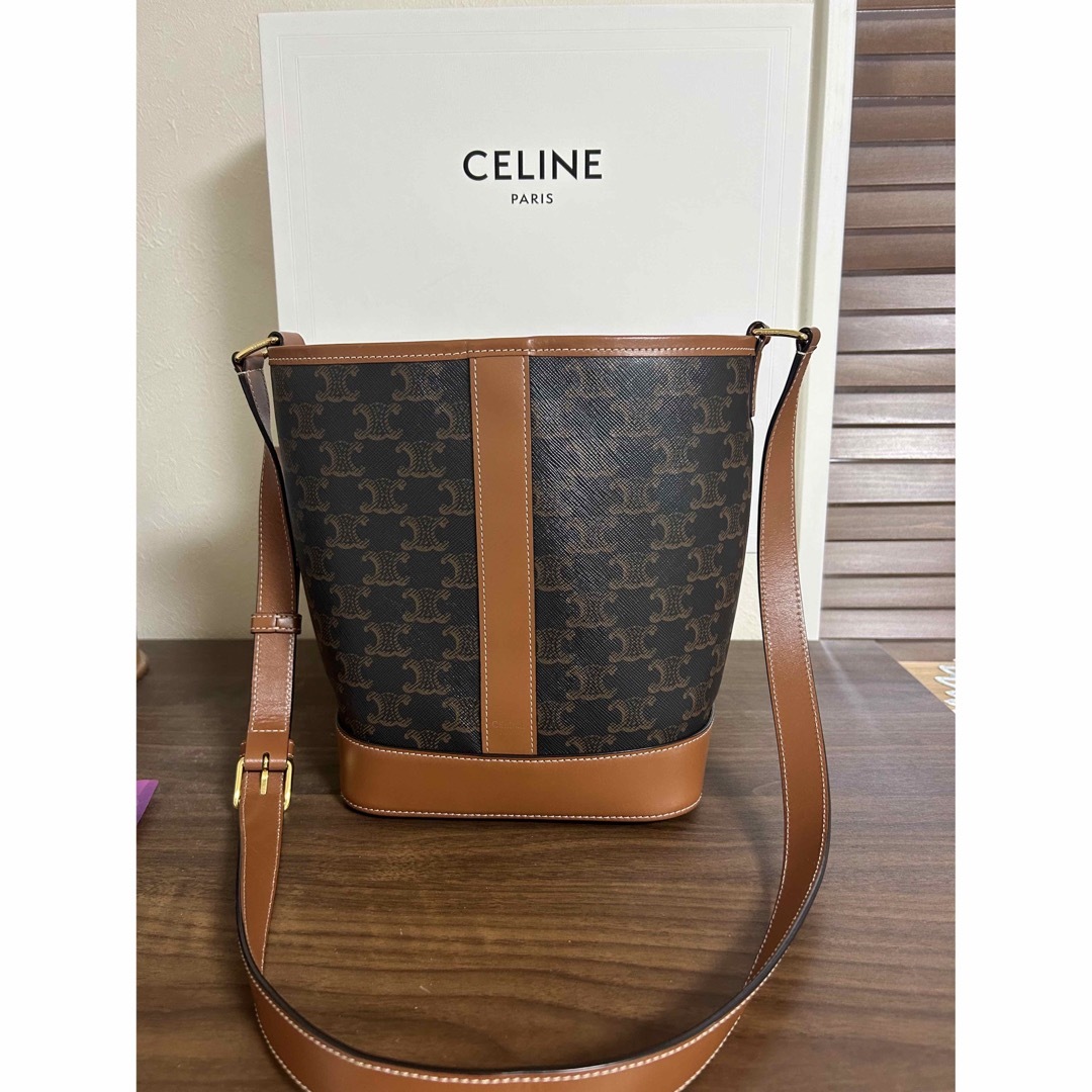 celine(セリーヌ)の今月末までのセール❗️セリーヌスモールバケット レディースのバッグ(ショルダーバッグ)の商品写真