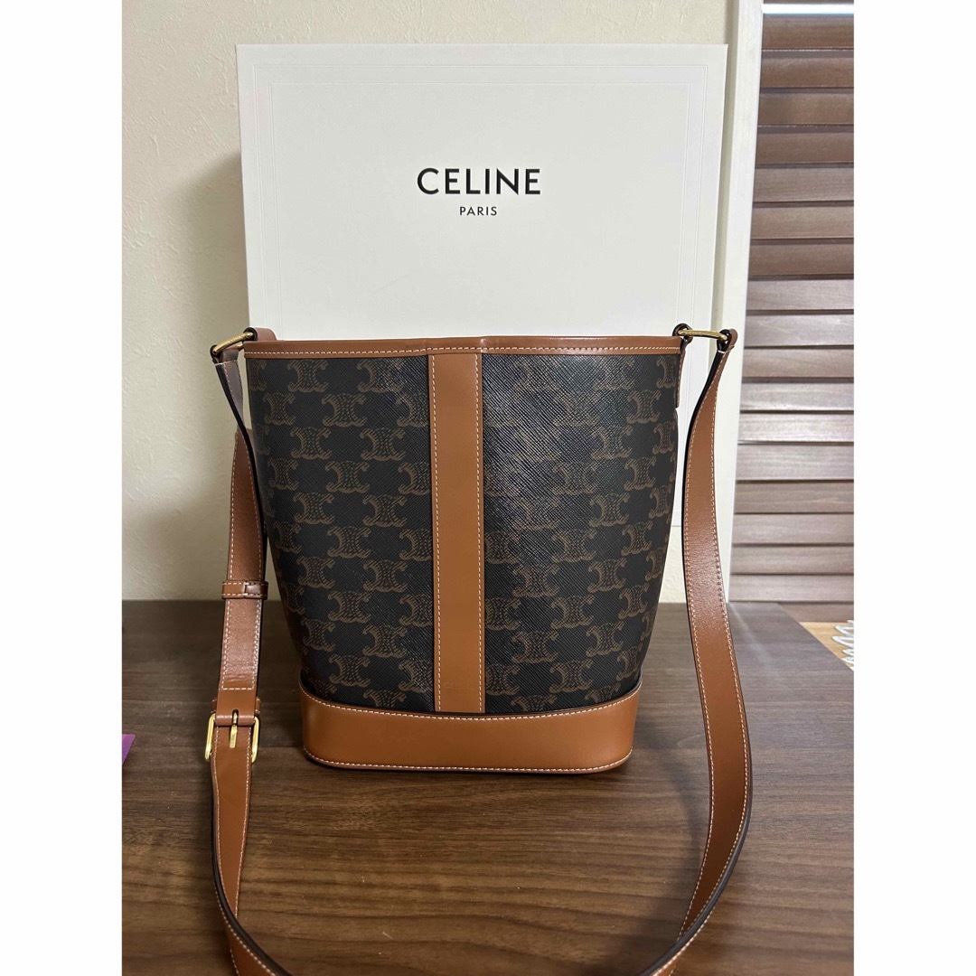 celine(セリーヌ)の今月末までのセール❗️セリーヌスモールバケット レディースのバッグ(ショルダーバッグ)の商品写真