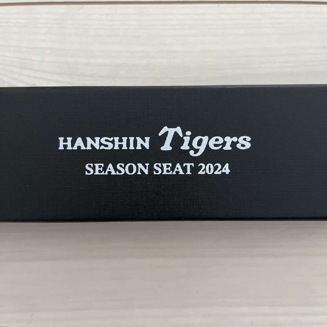 阪神タイガース(ハンシンタイガース)の阪神タイガース ボールペン season seat 2024 スポーツ/アウトドアの野球(記念品/関連グッズ)の商品写真