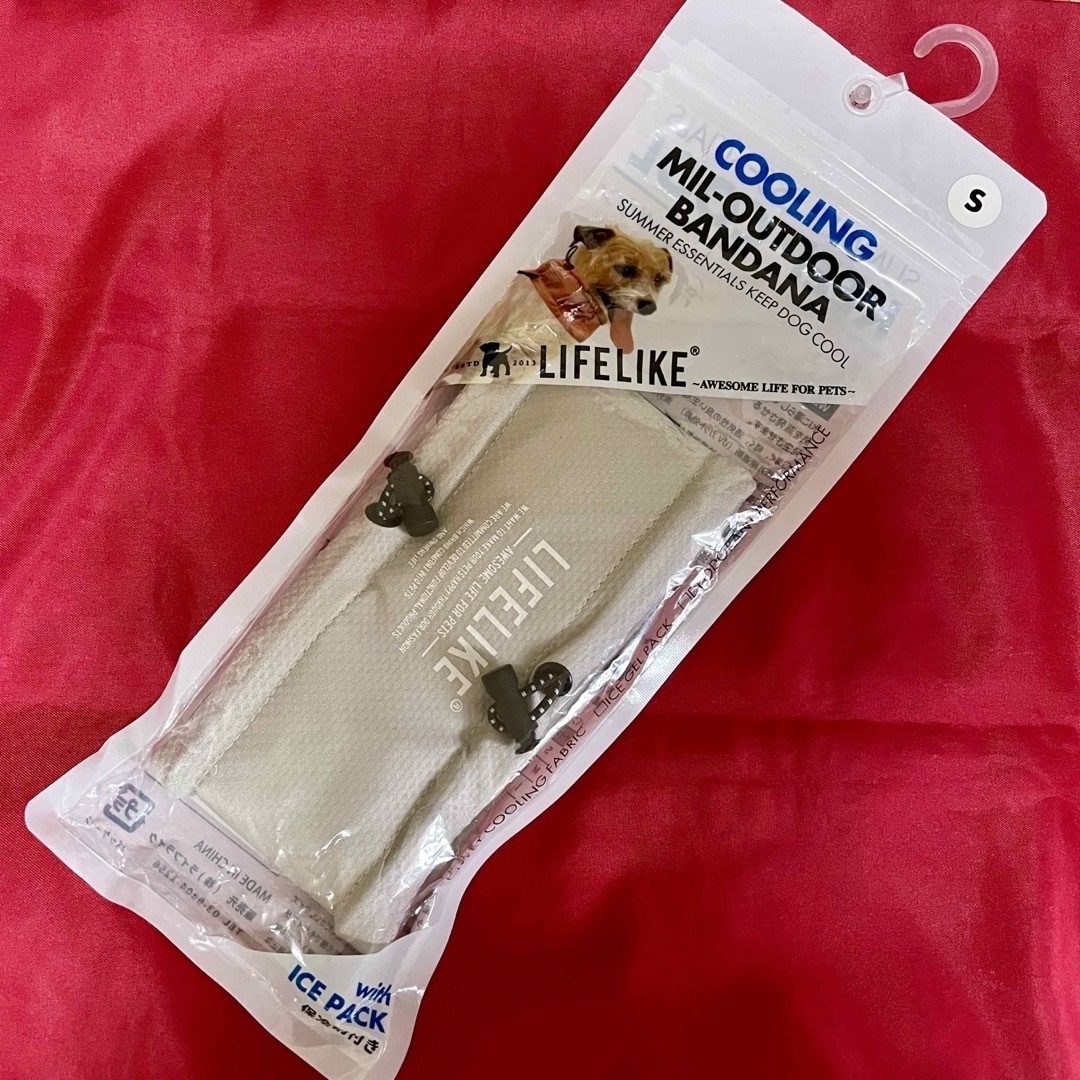 LIFELIKE(ライフライク)のLIFE LIKE  ライフライク クールバンダナ S グレー 保冷剤付 その他のペット用品(犬)の商品写真