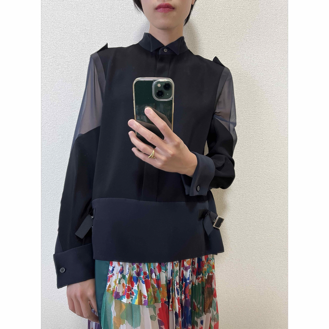 sacai(サカイ)のsacai サカイ　シャツブラウス　ネイビー レディースのトップス(シャツ/ブラウス(長袖/七分))の商品写真