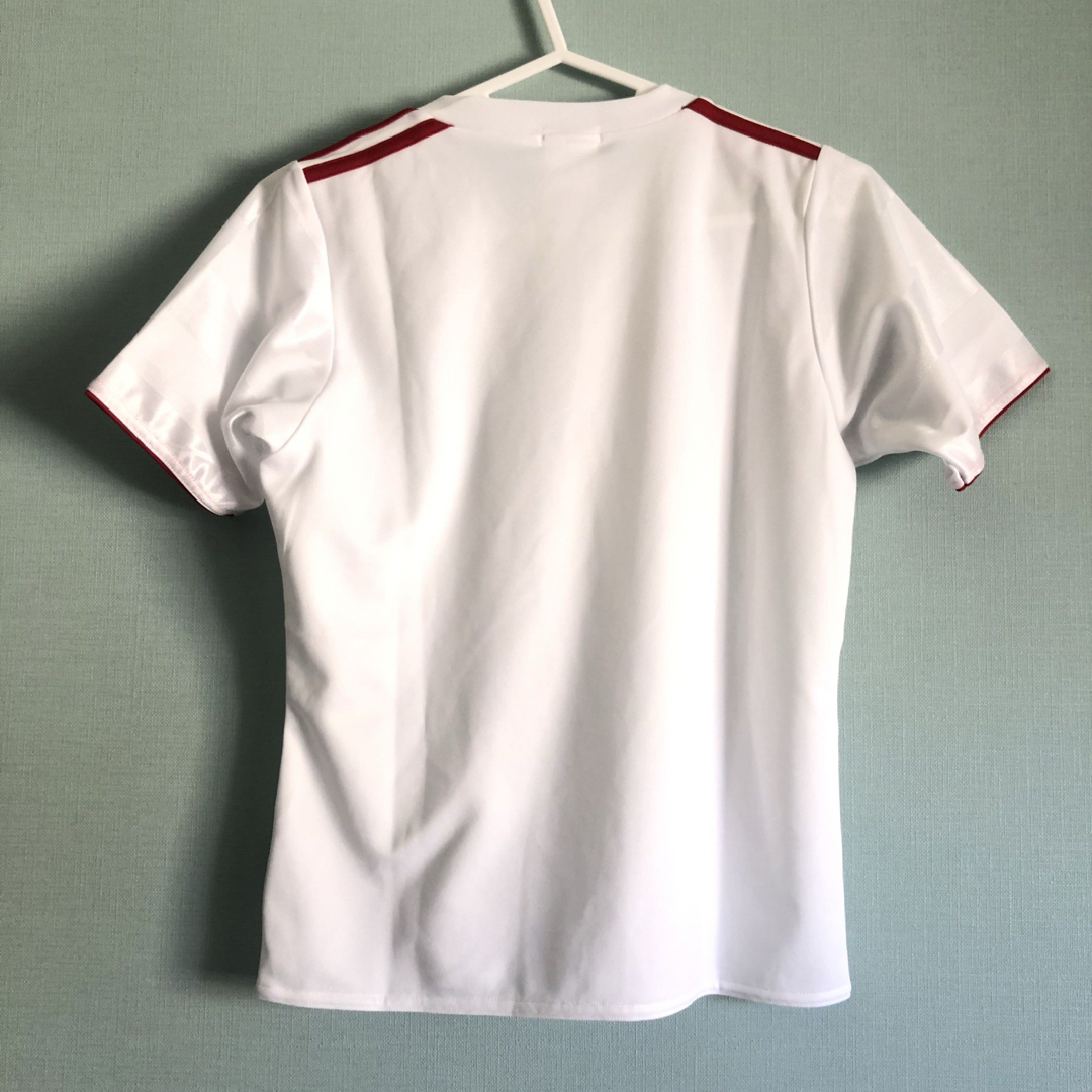 adidas(アディダス)の【新品】adidasアディダス キッズ Tシャツ 130 キッズ/ベビー/マタニティのキッズ服女の子用(90cm~)(Tシャツ/カットソー)の商品写真