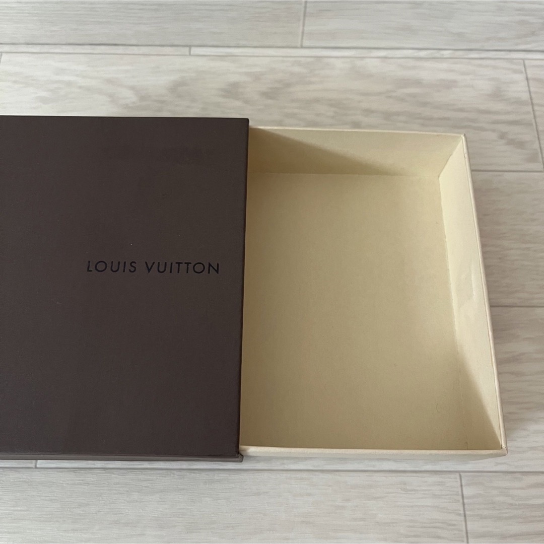 LOUIS VUITTON(ルイヴィトン)のルイヴィトン モノグラム ヴェルニ ポルト モネ・クール　 ハート型コインケース レディースのファッション小物(コインケース)の商品写真