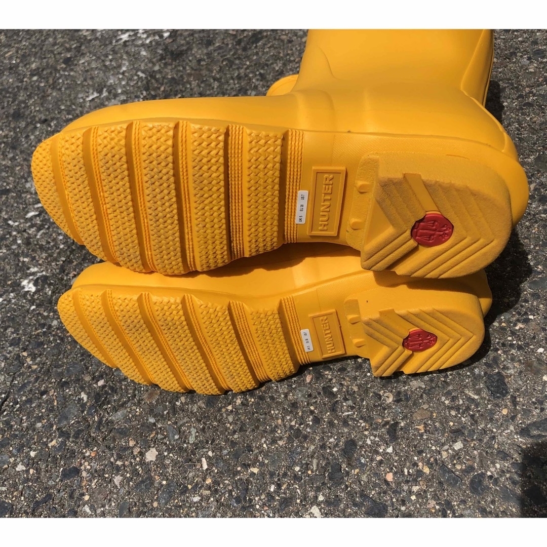 HUNTER(ハンター)のHUNTER ハンター　レインブーツ　ショート　イエロー　黄色 レディースの靴/シューズ(レインブーツ/長靴)の商品写真