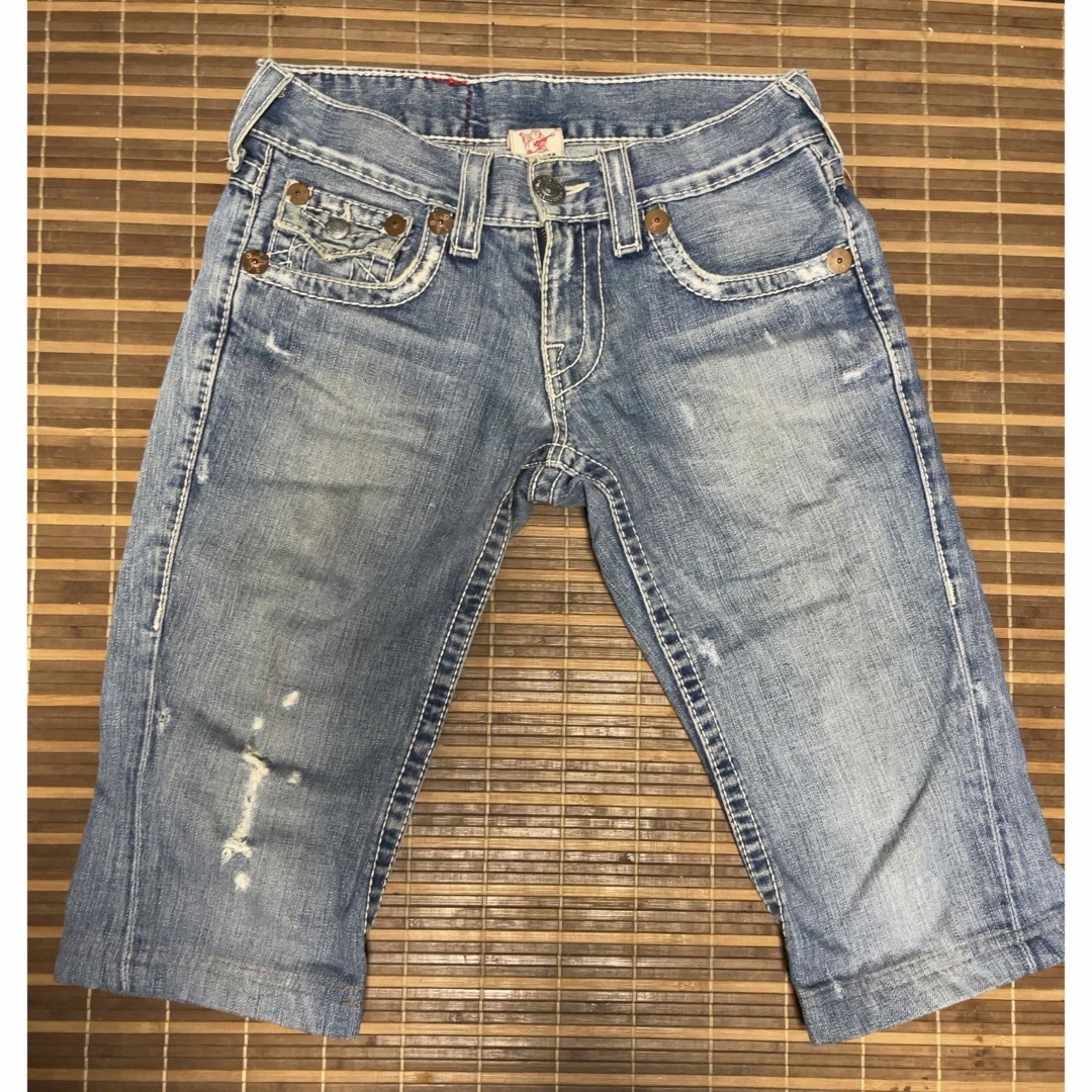 True Religion(トゥルーレリジョン)の トゥルーレリジョン デニムハーフパンツ  USA製 ダメージ加工 メンズのパンツ(デニム/ジーンズ)の商品写真