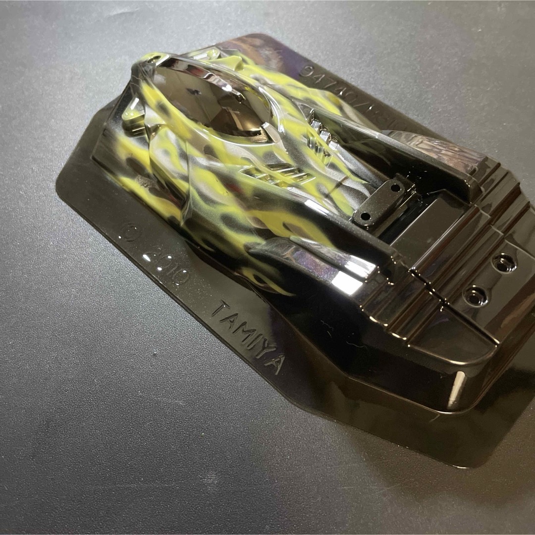 ミニ四駆　サンダーショットMK2 塗装済　ポリカボディ エンタメ/ホビーのおもちゃ/ぬいぐるみ(模型/プラモデル)の商品写真