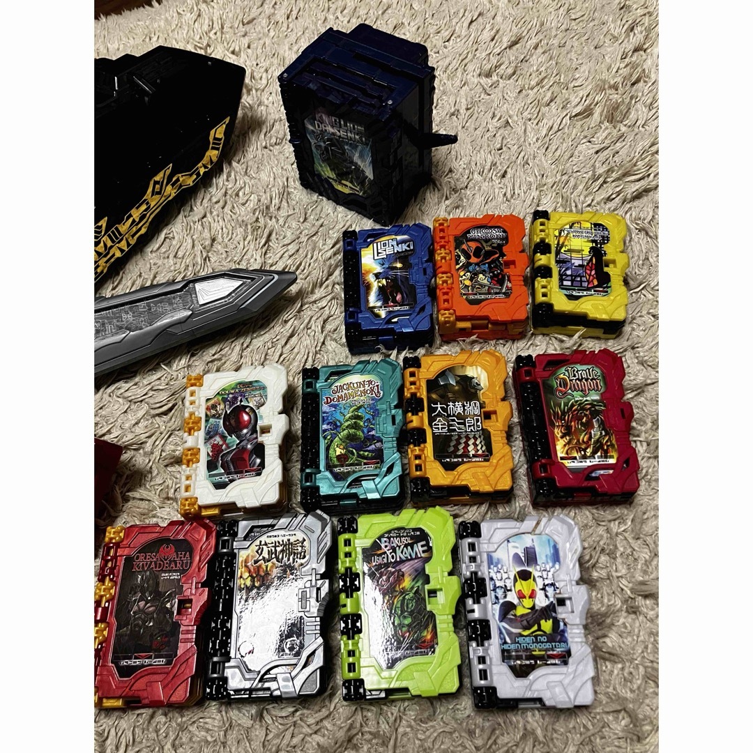 仮面ライダーセイバーの変身セットまとめて エンタメ/ホビーのフィギュア(特撮)の商品写真