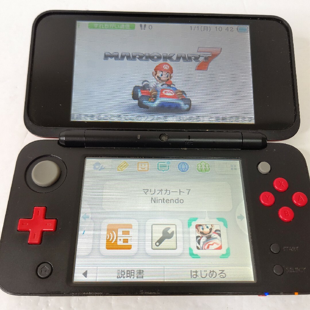 ニンテンドー2DS(ニンテンドー2DS)のNintendo　newニンテンドー2DSLL マリオカート7 パック　限定品 エンタメ/ホビーのゲームソフト/ゲーム機本体(携帯用ゲーム機本体)の商品写真