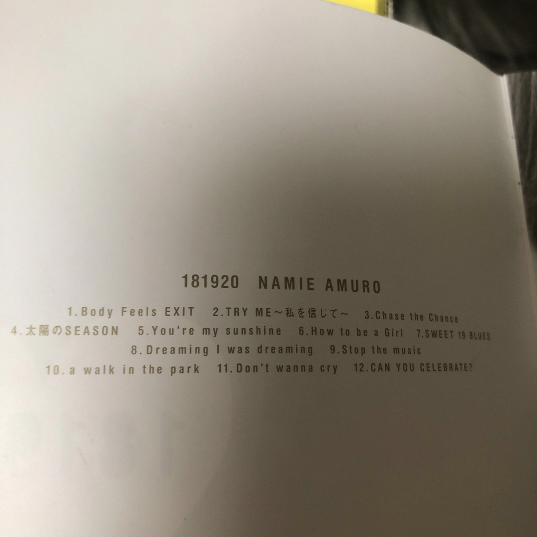 安室奈美恵　CD2枚組（DVD付） エンタメ/ホビーのCD(ポップス/ロック(邦楽))の商品写真