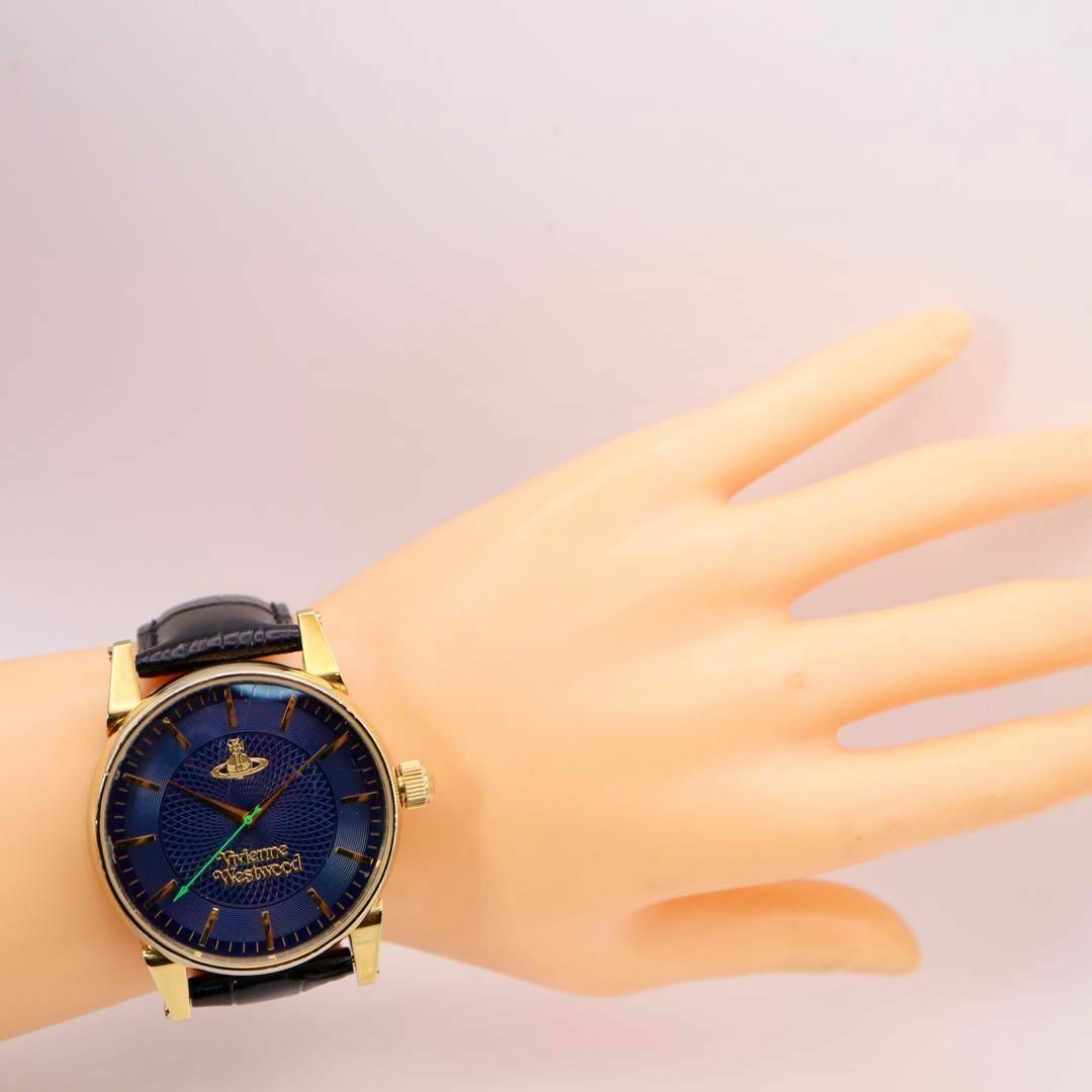 Vivienne Westwood(ヴィヴィアンウエストウッド)の良品 Vivienne Westwood ラウンド ネイビー 腕時計 776 メンズの時計(腕時計(アナログ))の商品写真