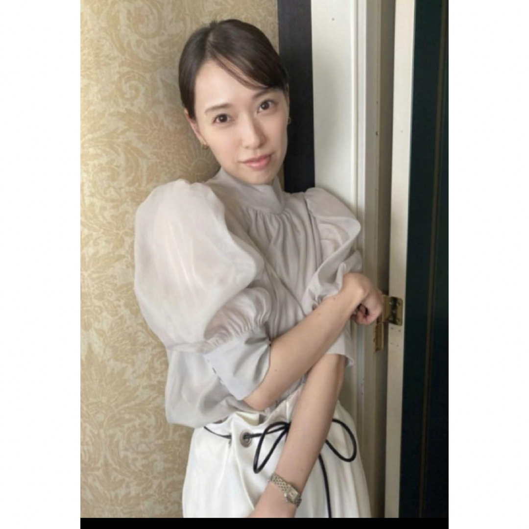 戸田恵梨香さん SNIDEL スナイデル ハーフスリーブオーガンジー
