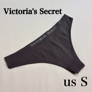 ヴィクトリアズシークレット(Victoria's Secret)のVictora's SecretヴィクトリアシークレットショーツTバックグレー(ショーツ)