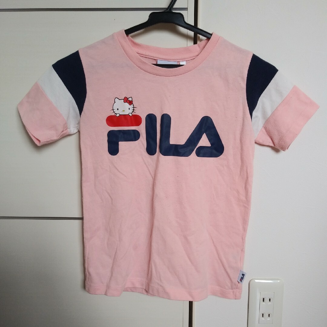 サンリオ(サンリオ)のFILA×KITTYちゃんコラボTシャツ　140 キッズ/ベビー/マタニティのキッズ服女の子用(90cm~)(Tシャツ/カットソー)の商品写真