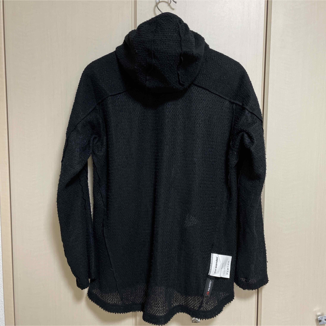 and wander(アンドワンダー)のandwander POLARTEC ALPHA DIRECT hoodie 4 メンズのトップス(パーカー)の商品写真