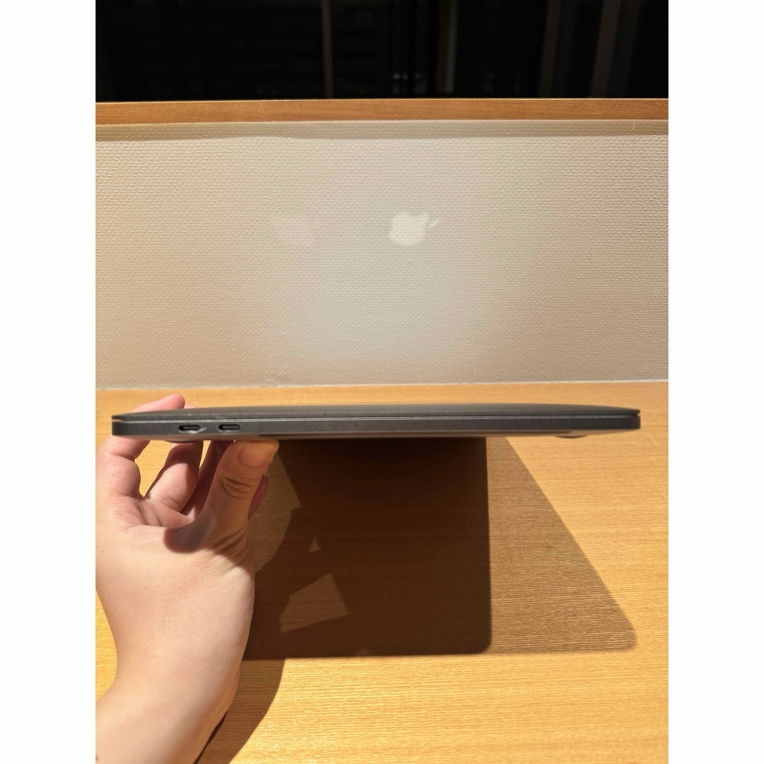 Apple(アップル)のMacBook Pro 2017 13inch Core i5 スマホ/家電/カメラのPC/タブレット(PC周辺機器)の商品写真