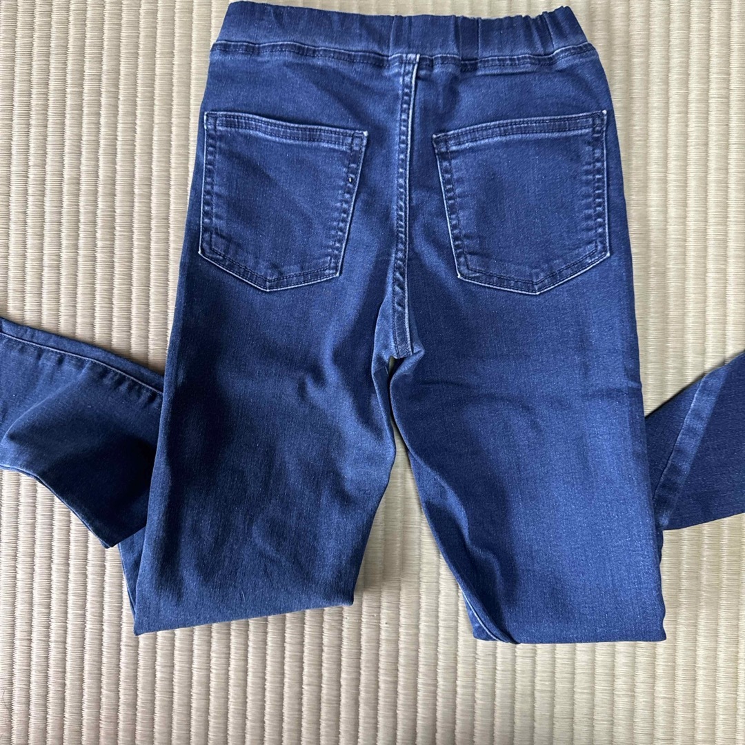 GU(ジーユー)のGUスキニーパンツ キッズ/ベビー/マタニティのキッズ服女の子用(90cm~)(パンツ/スパッツ)の商品写真