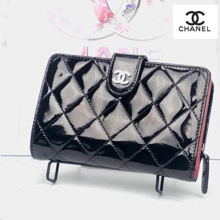 シャネル(CHANEL)のシャネル　マトラッセ　パテント　二つ折り　コンパクト　財布(財布)