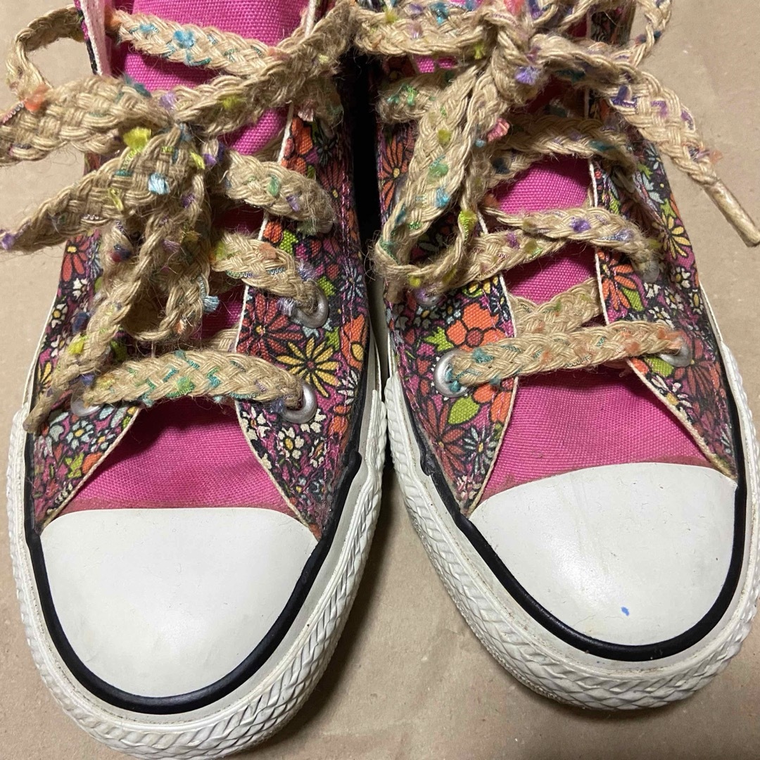 CONVERSE(コンバース)のコンバース　24.5cm 51/2 オールスター　HI 花柄　ピンク　スニーカー レディースの靴/シューズ(スニーカー)の商品写真