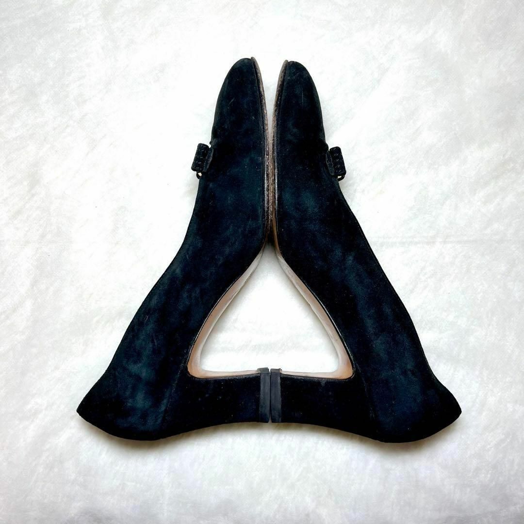 Salvatore Ferragamo(サルヴァトーレフェラガモ)のサルヴァトーレフェラガモ　ヴァラリボン　パンプス　スエード　黒　22cm レディースの靴/シューズ(ハイヒール/パンプス)の商品写真