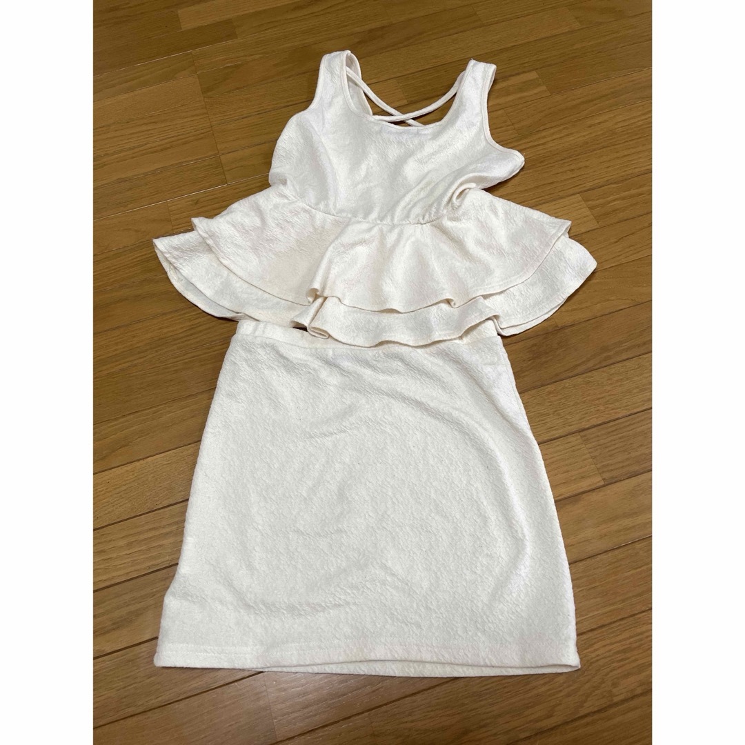 キャバ　ドレス　クリーム　セットアップ　2ピース レディースのフォーマル/ドレス(ナイトドレス)の商品写真
