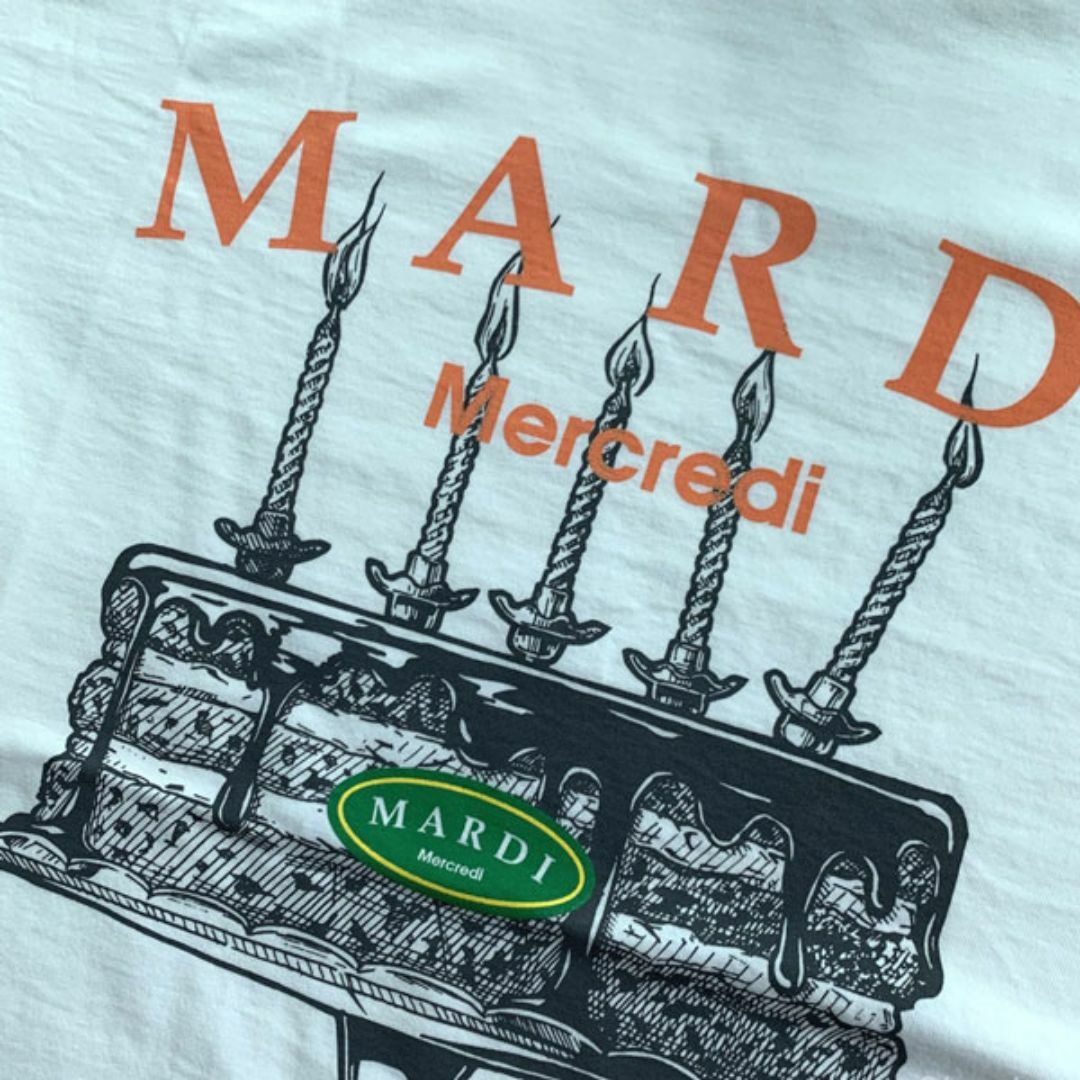 TWICE ジヒョちゃん マルディメクルディ BIRTHDAY CAKE Tee レディースのトップス(Tシャツ(半袖/袖なし))の商品写真