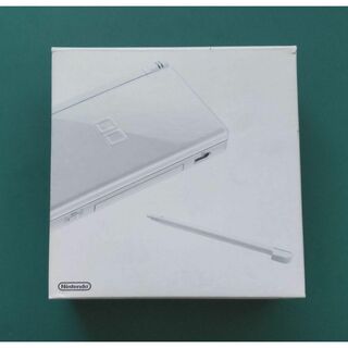 ニンテンドーDS(ニンテンドーDS)の【中古品・外箱、充電器付】良品ニンテンドーDS LiteクリスタルホワイトA15(携帯用ゲーム機本体)