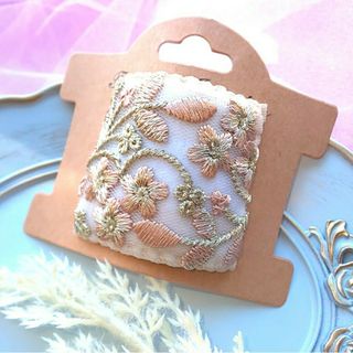 桜ピンクの花模様インド刺繍リボンの四角いポニーフック(ヘアアクセサリー)