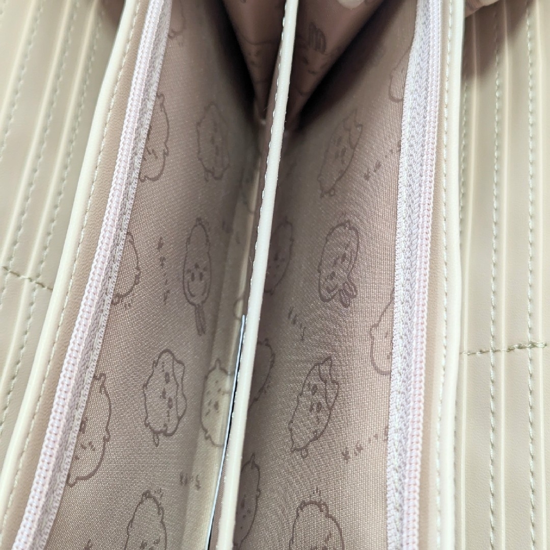 ちいかわ うさぎ ラウンドファスナー イエロー 長財布  CHI3-11 レディースのファッション小物(財布)の商品写真