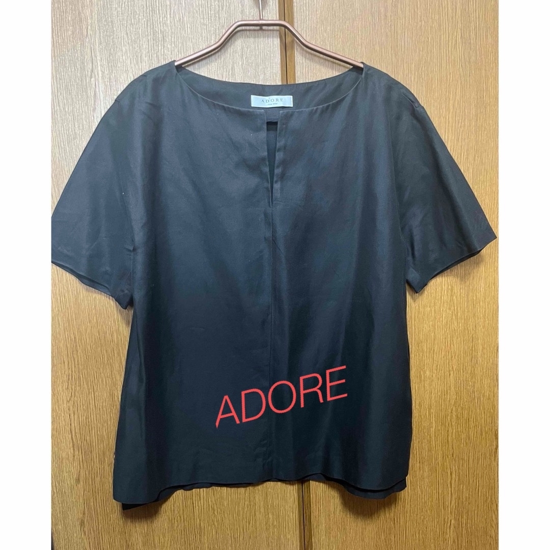 ADORE(アドーア)のADORE 半袖ブラウス（アドーア） レディースのトップス(シャツ/ブラウス(半袖/袖なし))の商品写真